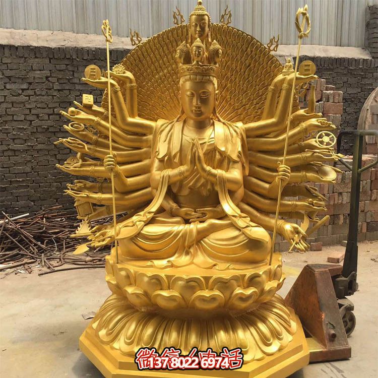 貼金千手觀音雕塑，精美裝飾大型寺廟