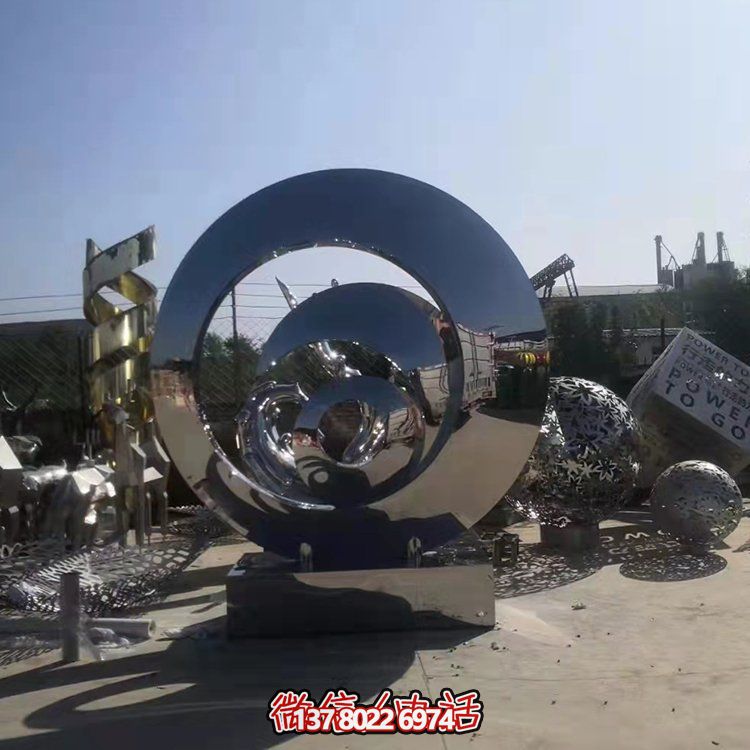 不銹鋼抽象幾何雕塑，鏡面圓環(huán)裝飾廣場(chǎng)、園林