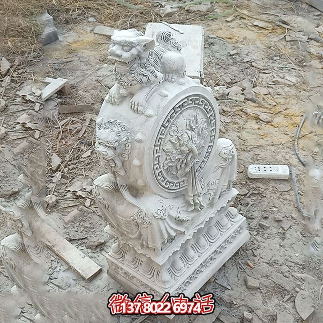 非凡的石雕獅子雕塑，點綴精致的庭院別墅