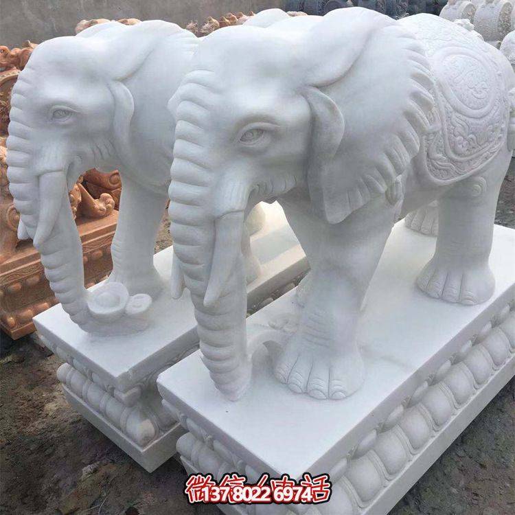 雕塑藝術融入園林景觀，漢白玉大象石雕點綴戶外