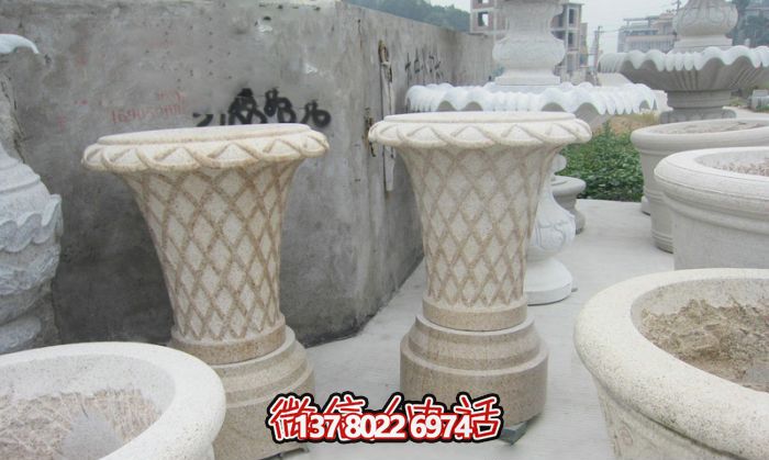 聚焦傳統文化，打造完美的自然景觀——大理石花籃花盆雕塑系列