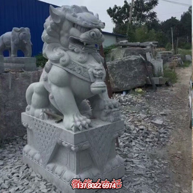 獅子雕塑鎮宅辟邪，美觀大方