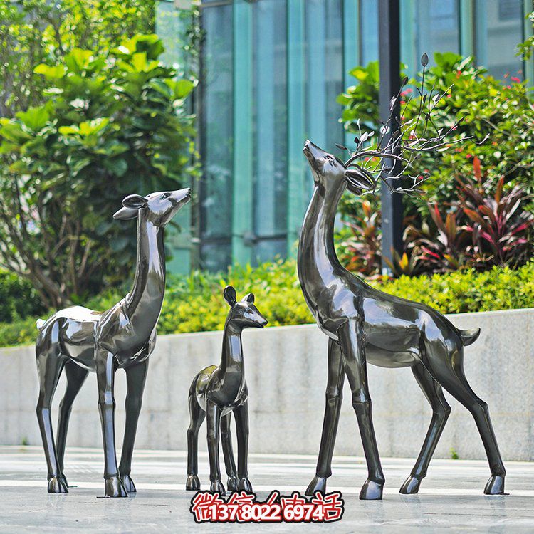 玻璃鋼制仿銅小鹿擺件，點綴戶外園林景觀