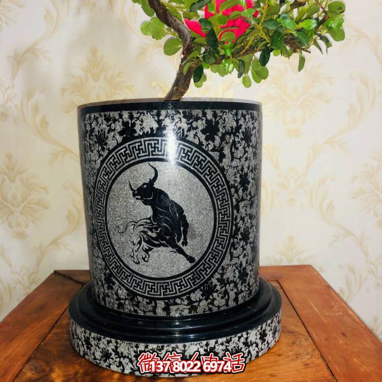 手工精美石雕花盆，點(diǎn)亮您的室外空間