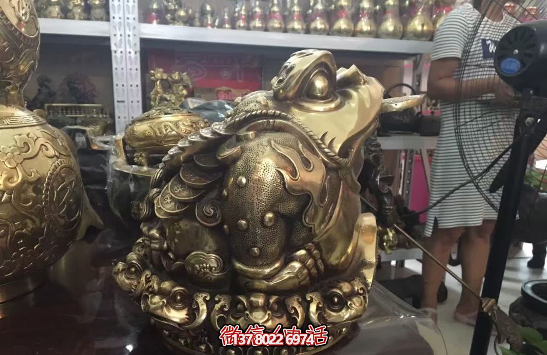 室內裝飾藝術玻璃鋼金蟾雕塑 室內裝飾藝術玻璃鋼金蟾雕塑