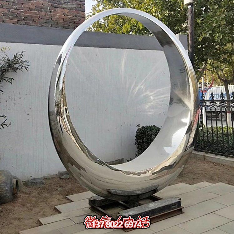 高級不銹鋼圓環雕塑，構筑優雅園林景觀